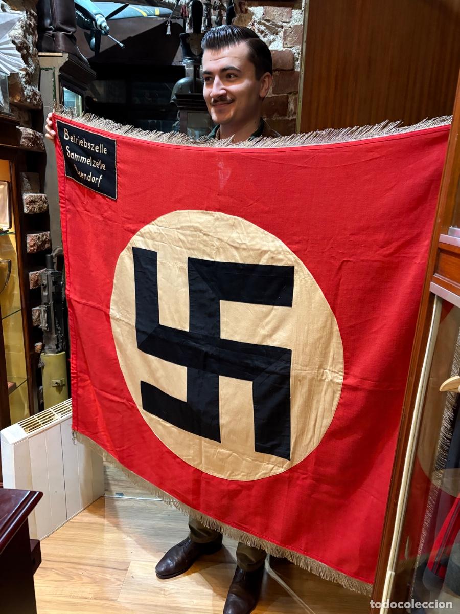 Militaria: Estandarte del partido nacional socialista alem&aacute;n .Original