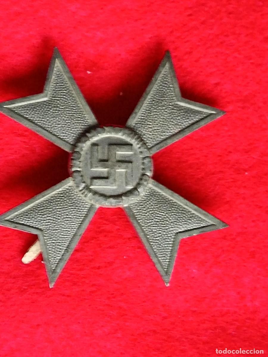 Militaria: Distintivo Alemania KVK orden de m&eacute;rito militar 1939