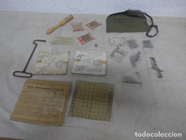 Militaria: Lote militar original y variado de la II Guerra Mundial: aleman, ingles, americano, frances...