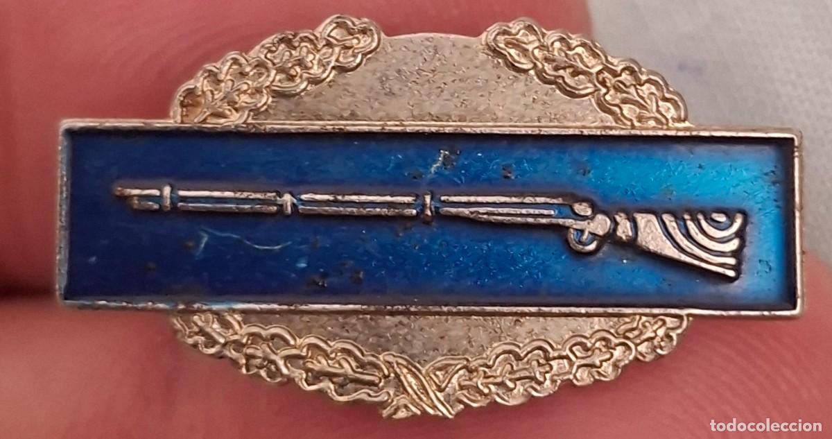 Militaria: Insignia-pin vin de infanter&iacute;a de combate del ej&eacute;rcito de los Estados Unidos de la II Guerra Mundial