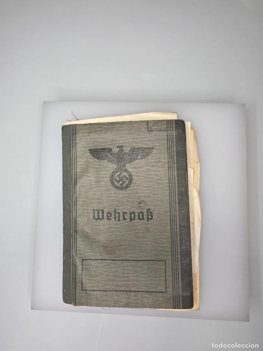 Militaria: Lote Wehrpass alem&aacute;n con F&uuml;hrerschein, licencia de radio y carta Feuerwehr, Herford 1940 IIWW