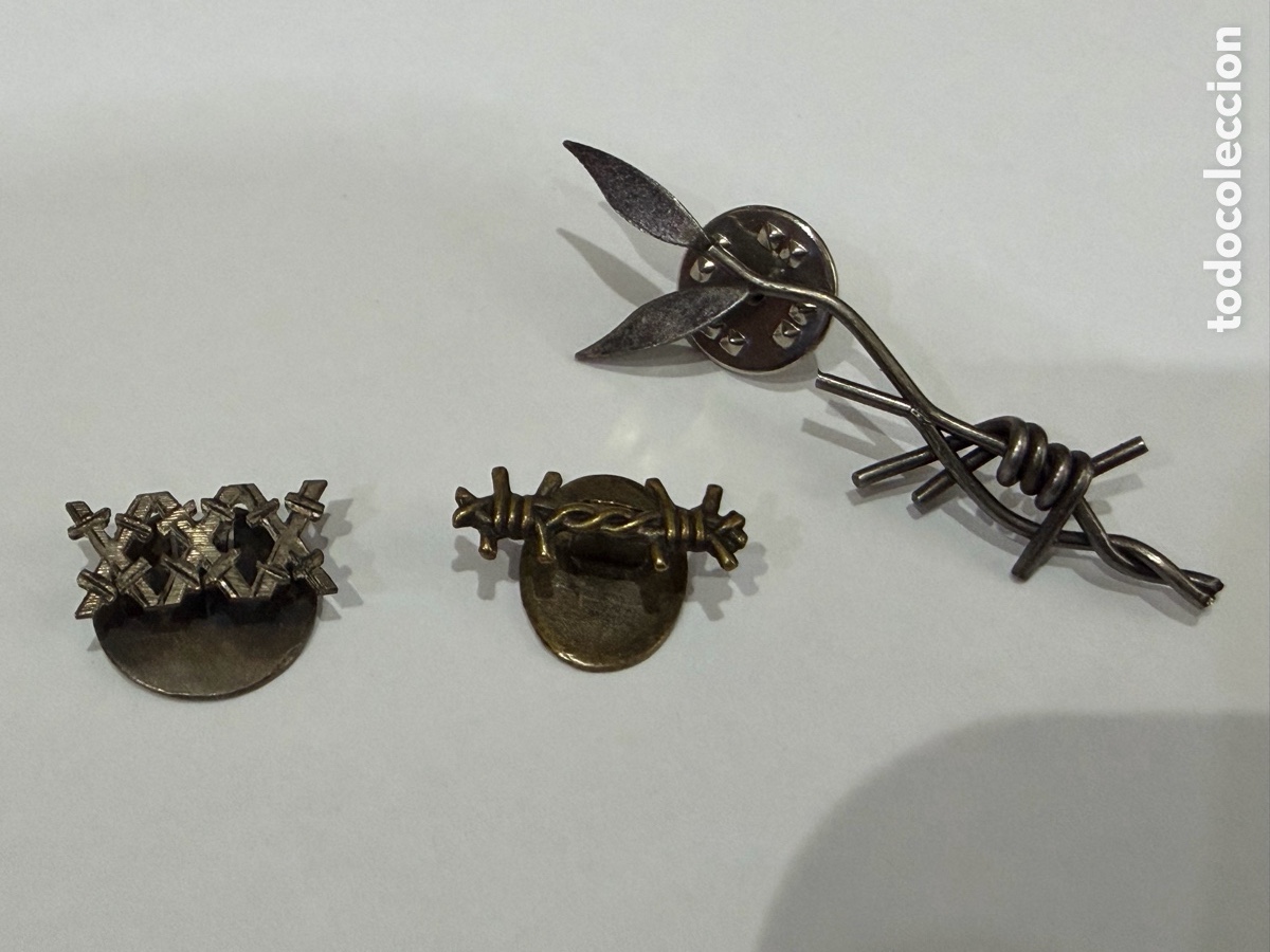 Militaria: 3 Pin,s Antiguo II Guerra Mundial - Campos de Concentraci&oacute;n -