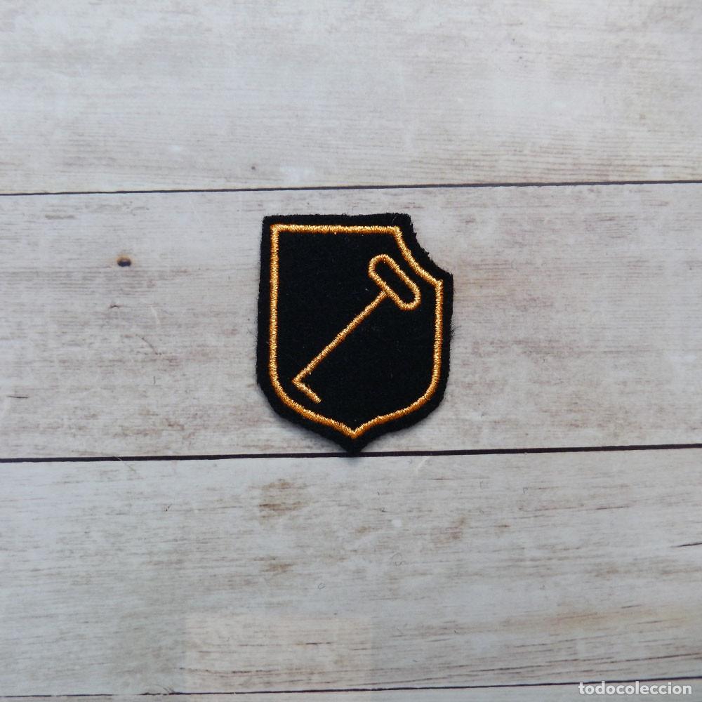 Militaria: Insignia de brazo oficiales SS Leibstandarte 1a divisi&oacute;n Panzer