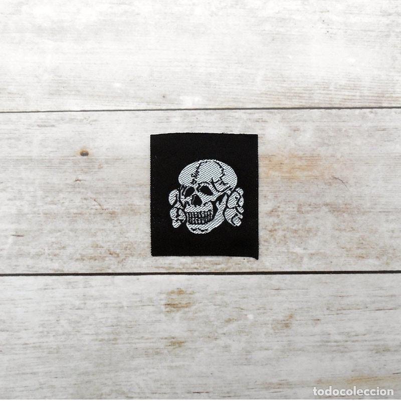Militaria: Calavera de gorra Waffen SS, oficiales