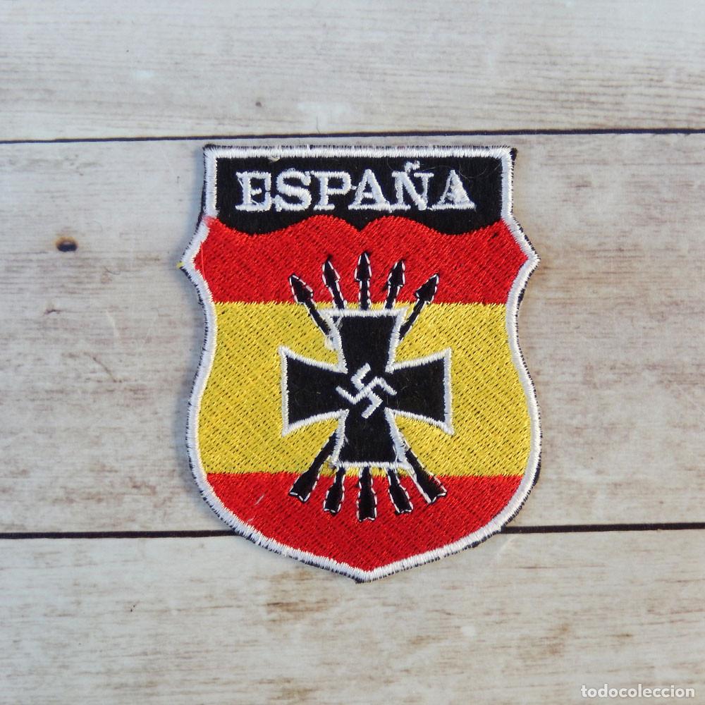 Military Antiques: Escudo de manga enlistados infanter&iacute;a de la Divisi&oacute;n Azul Espa&ntilde;ola