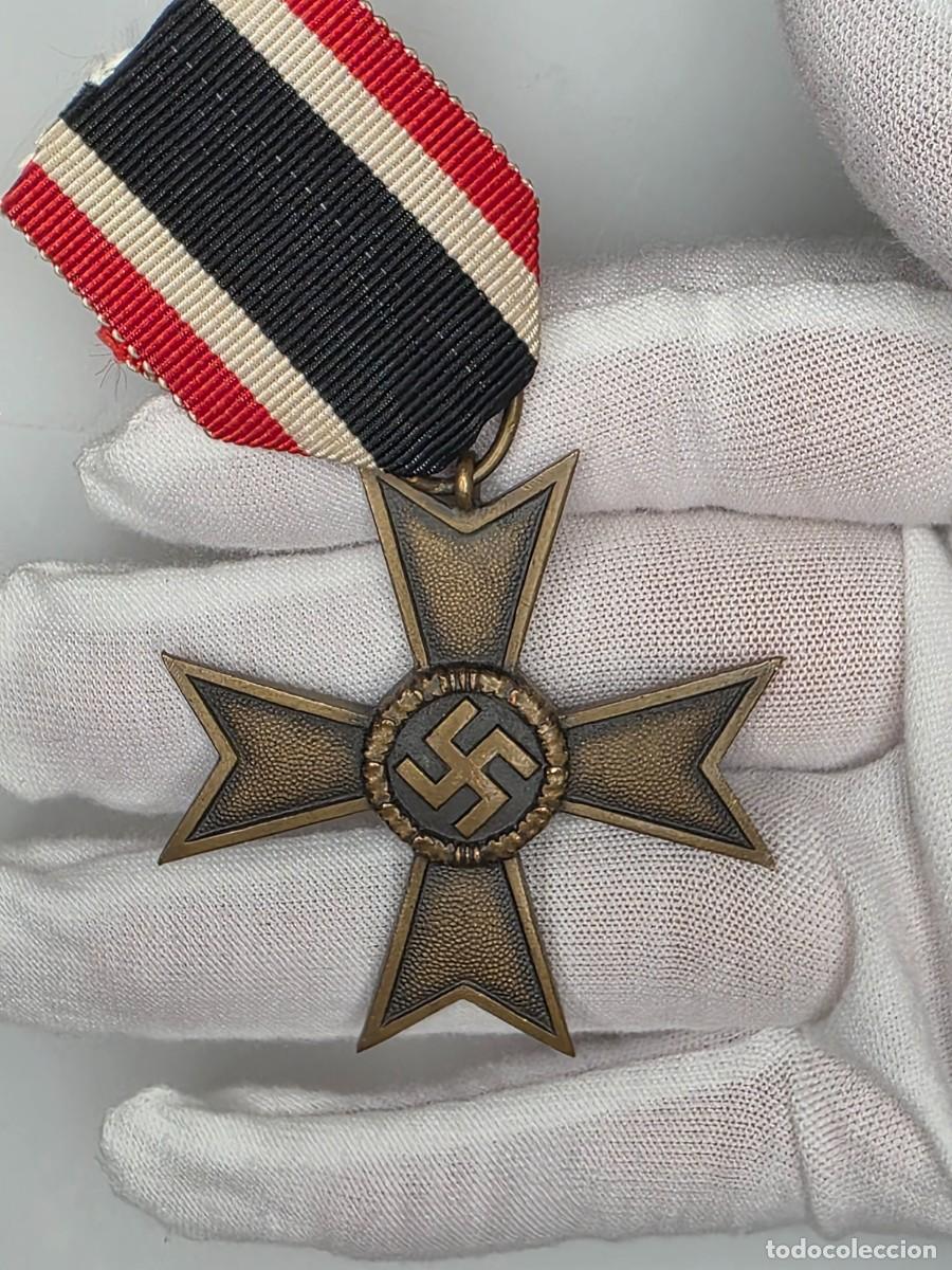 Militaria: Cruz al M&eacute;rito de Guerra 2&ordf; Clase sin espadas 1939 &ndash; Kriegsverdienstkreuz WWII con cinta