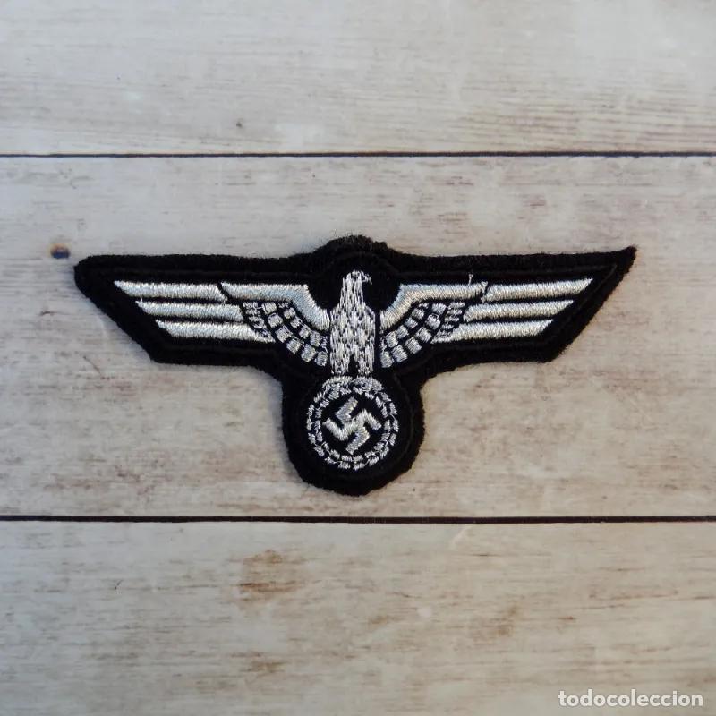 Militaria: &Aacute;guila de pecho oficiales Waffen SS