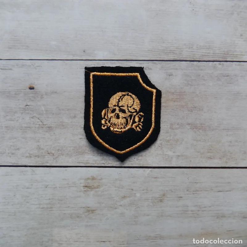 Militaria: Insignia de brazo oficiales SS Totenkopf 3a divisi&oacute;n Panzer