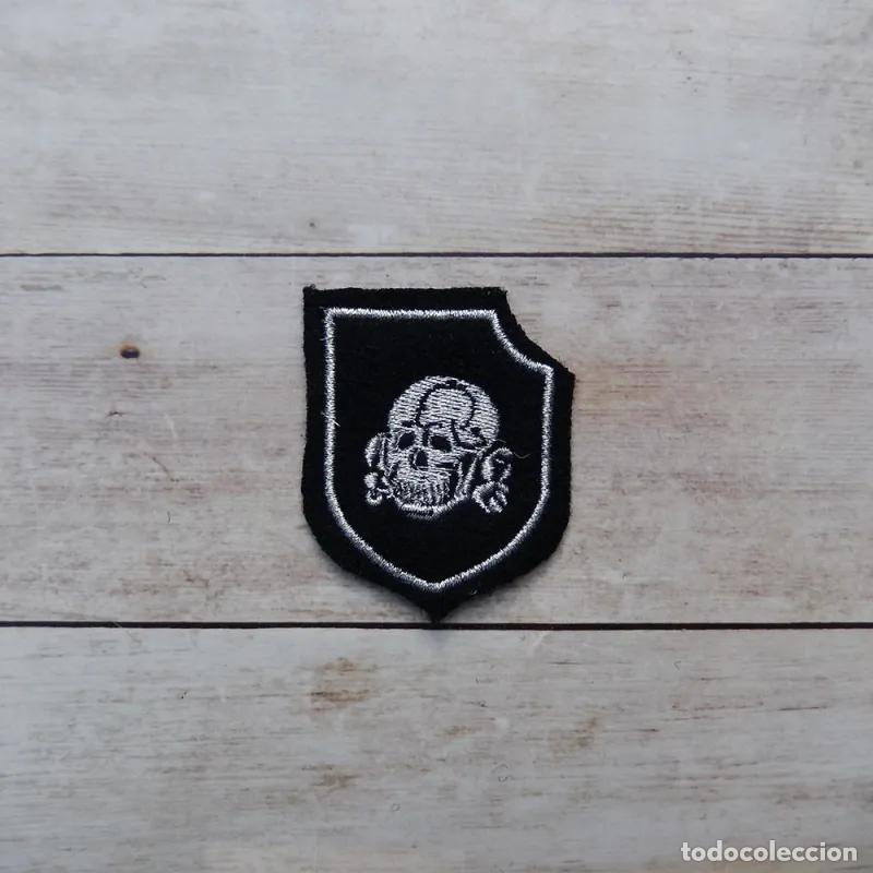 Militaria: Insignia de brazo SS Totenkopf 3a divisi&oacute;n Panzer