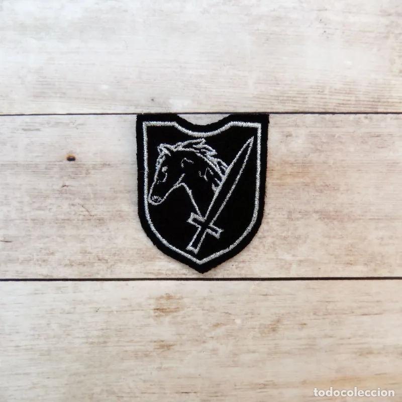 Militaria: Insignia de brazo SS Florian Geyer 8a divisi&oacute;n caballer&iacute;a