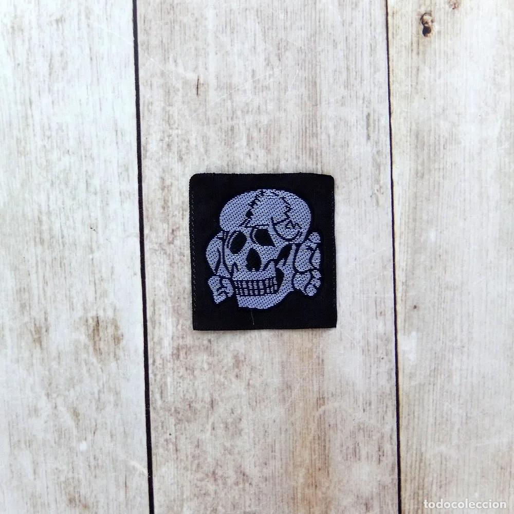 Militaria: Calavera de gorra tejida en seda para soldados rasos de las Waffen SS, econ&oacute;mica
