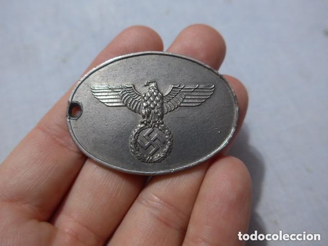 Militaria: Antigua replica del emblema de policia aleman chapa de identificacion, alemania, II guerra mundial.