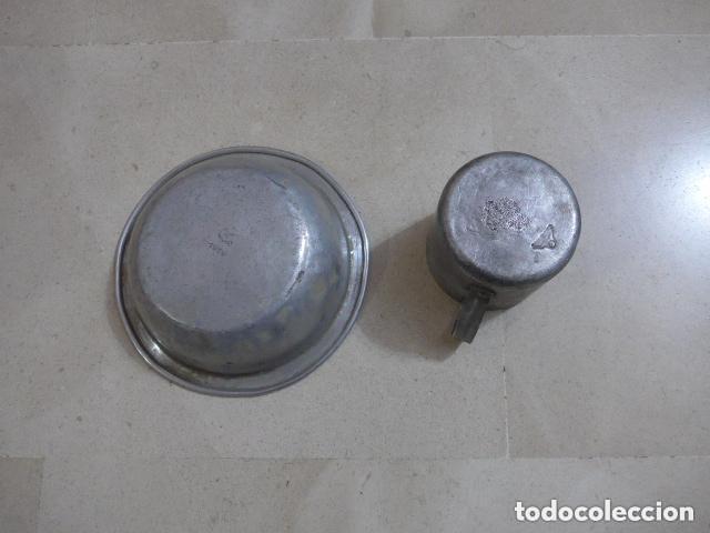 Militaria: Antiguo plato y taza marcados con aguila alemana de 1939, II Guerra Mundial. Alemania.