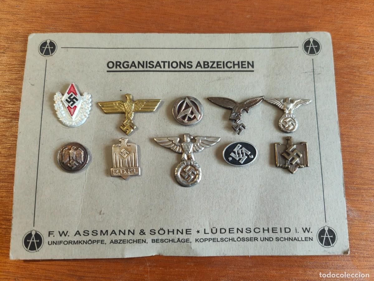 Militaria: 10 German pins still on blister
