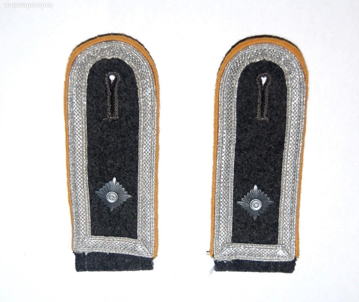 Militaria: CHARRETERAS DE UNIFORME DE FELDWEBEL DE REG. PARACAIDISTA DE LA LUFTWAFFE