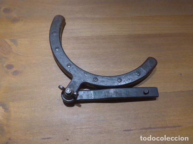 Militaria: Antiguo codo original de la ametralladora ZB 37 de II Guerra Mundial. zb37.