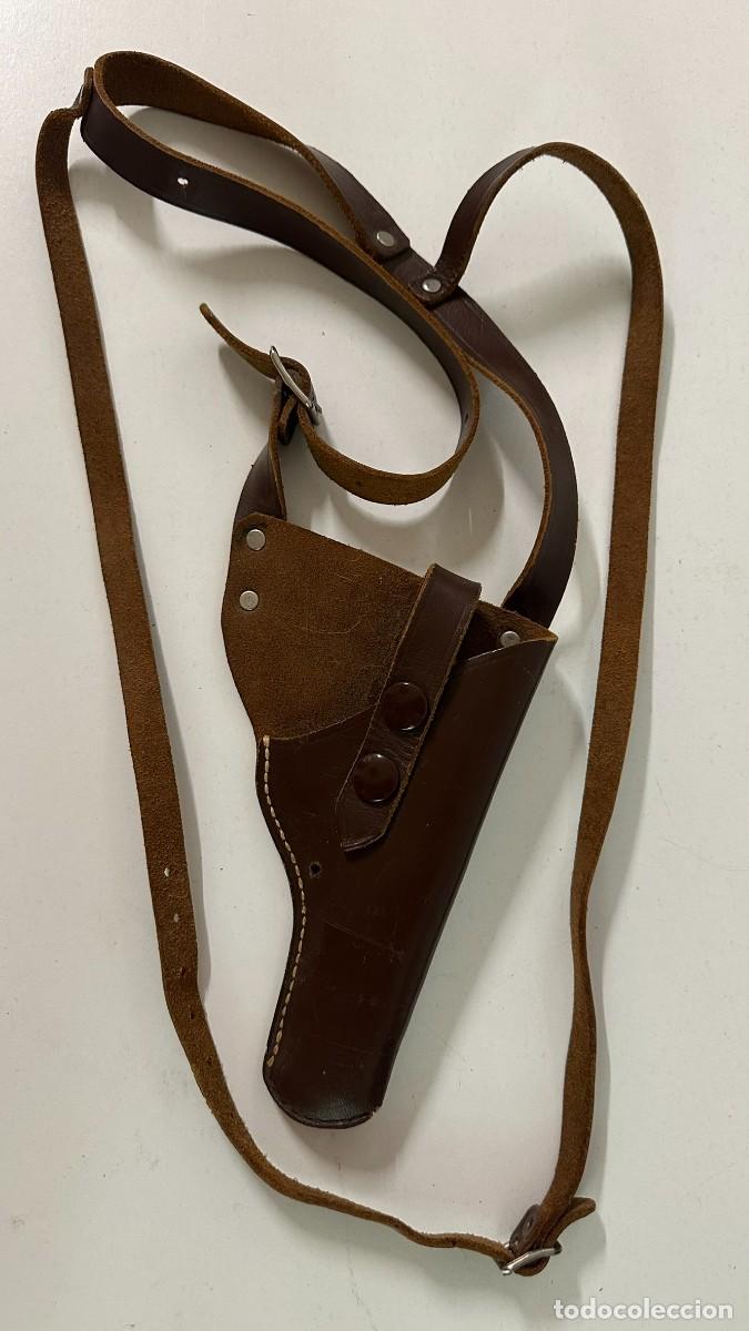 Militaria: Funda pistola con tirantes