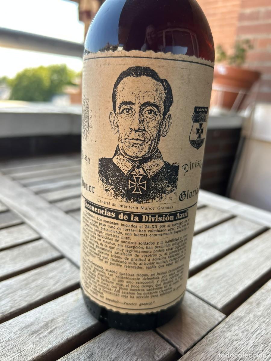 Militaria: Botella Vino Divisi&oacute;n Azul - Gral. Mu&ntilde;oz Grandes - LLENA, LACRADO Y ETIQUETA PERFECTA