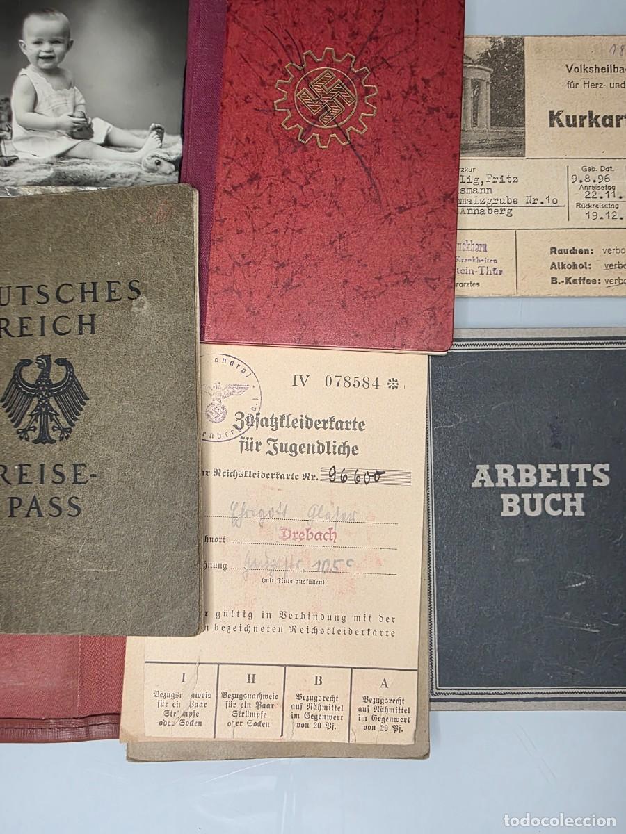 Militaria: 10 documentos alemanes IIWW &ndash; Reichspass, Arbeitsbuch, DAF y archivo familiar de Sajonia