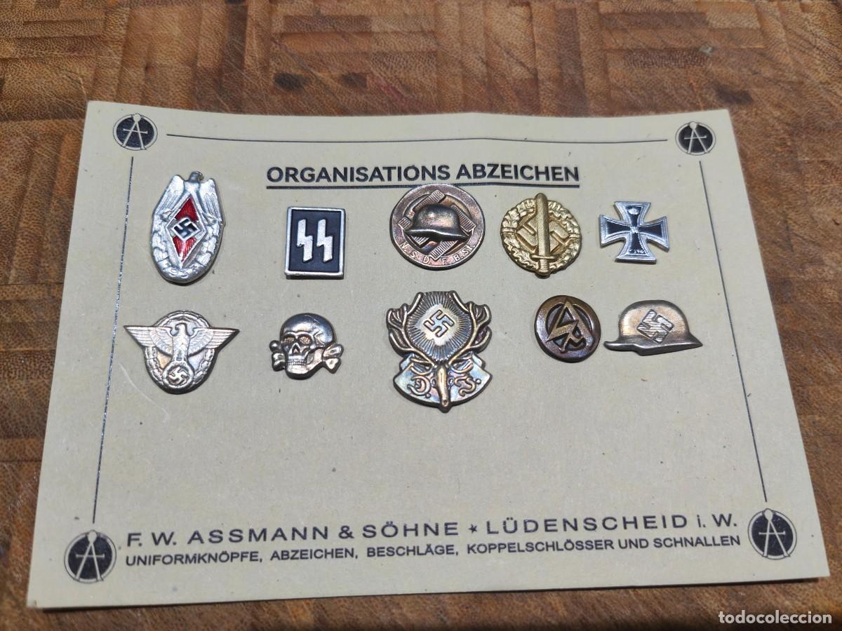 Militaria: 10 German pins still on blister