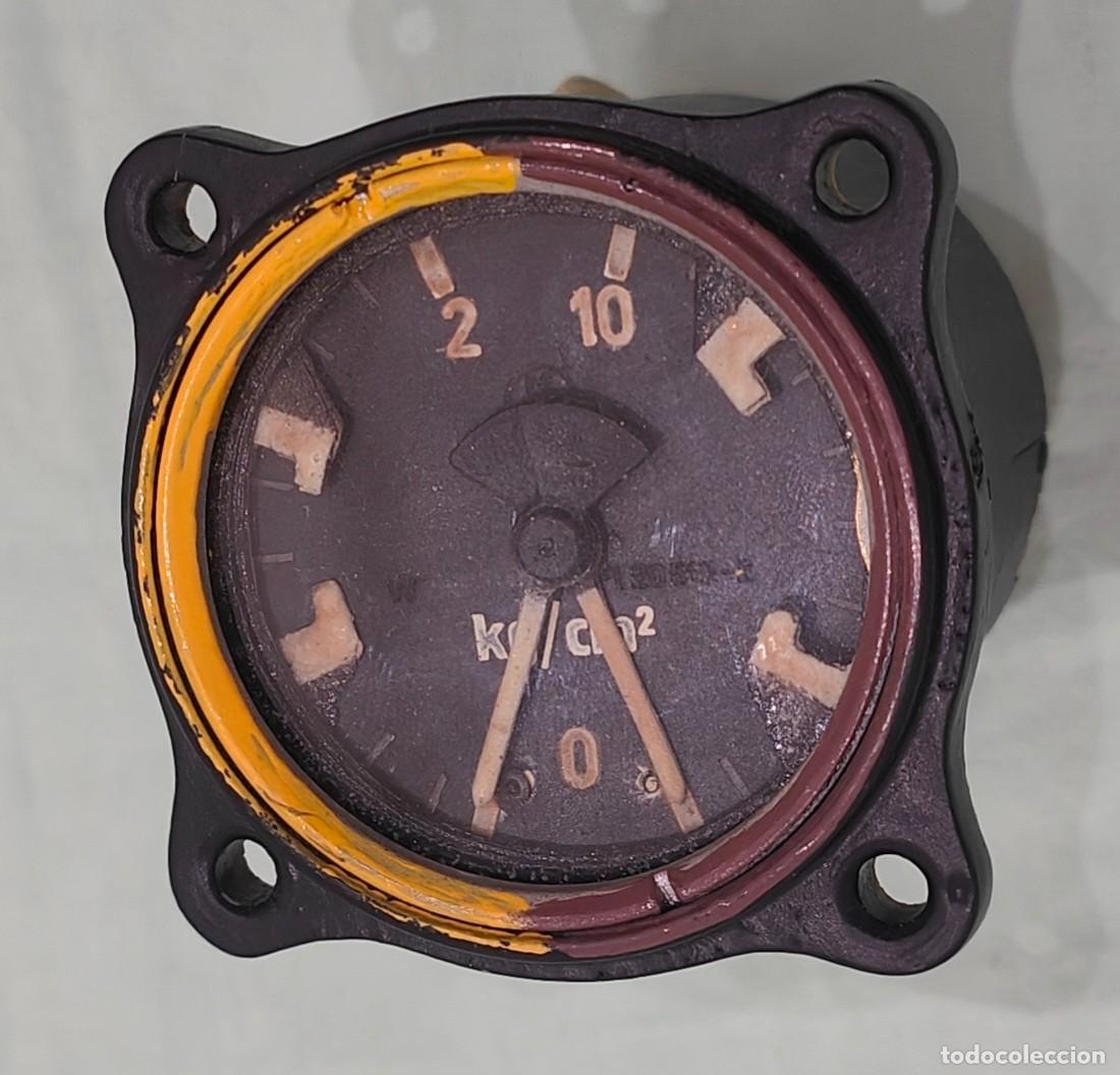 Militaria: Messerschmitt Bf 109 instrumento repro cabina ,indicador presi&oacute;n gasolina y aceite