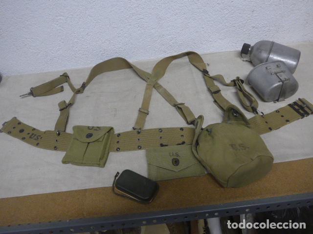 Militaria: Antiguo correaje americano original de II Guerra Mundial: trinchas, cartucheras, cantimplora...
