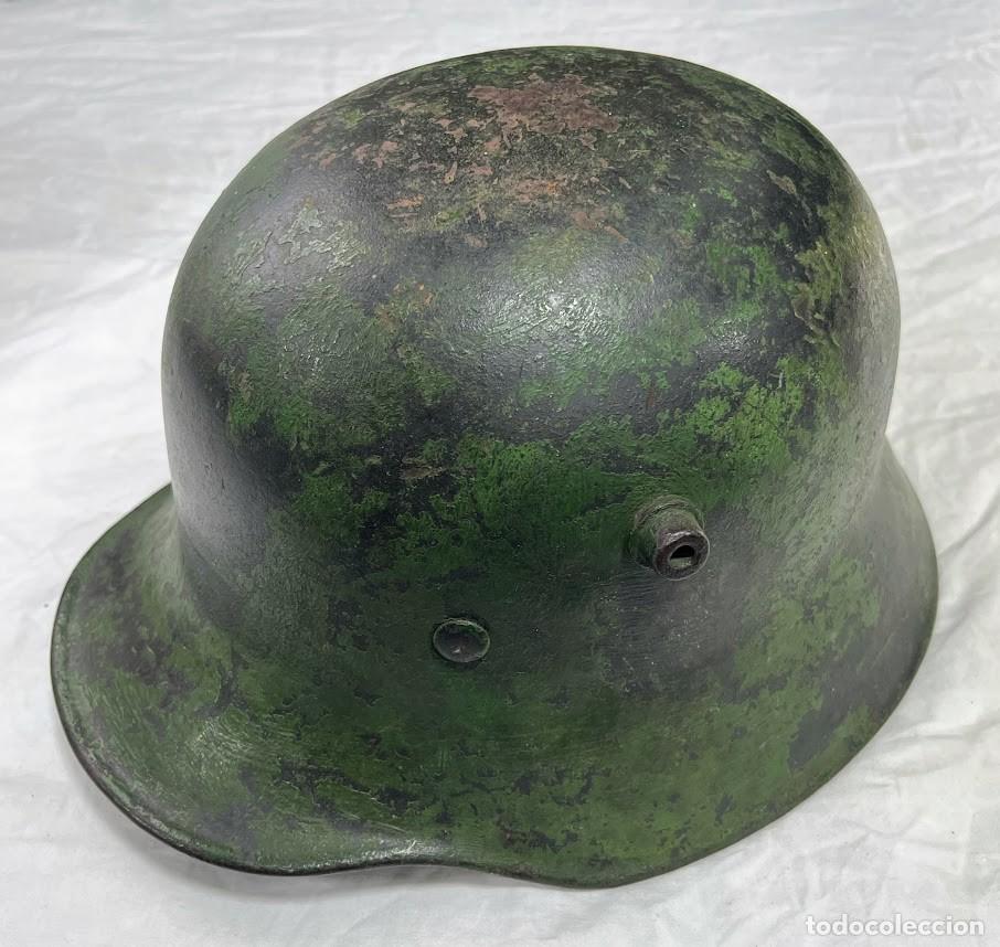 Militaria: Casco alem&aacute;n Stahlhelm M17 Primera Guerra Mundial &ndash; Repintado verde &ndash; Marcaje visible