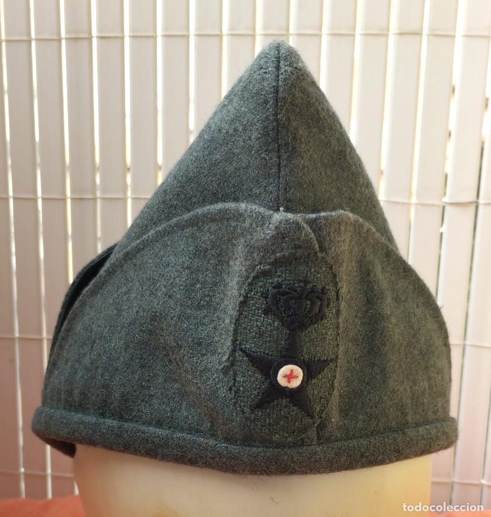 Militaria: GORRILLO, GORRA, BUSTINA ITALIANA DE SANITARIO, REGIO ESERCITO, 2&ordf; GUERRA MUNDIAL 1939/1945.