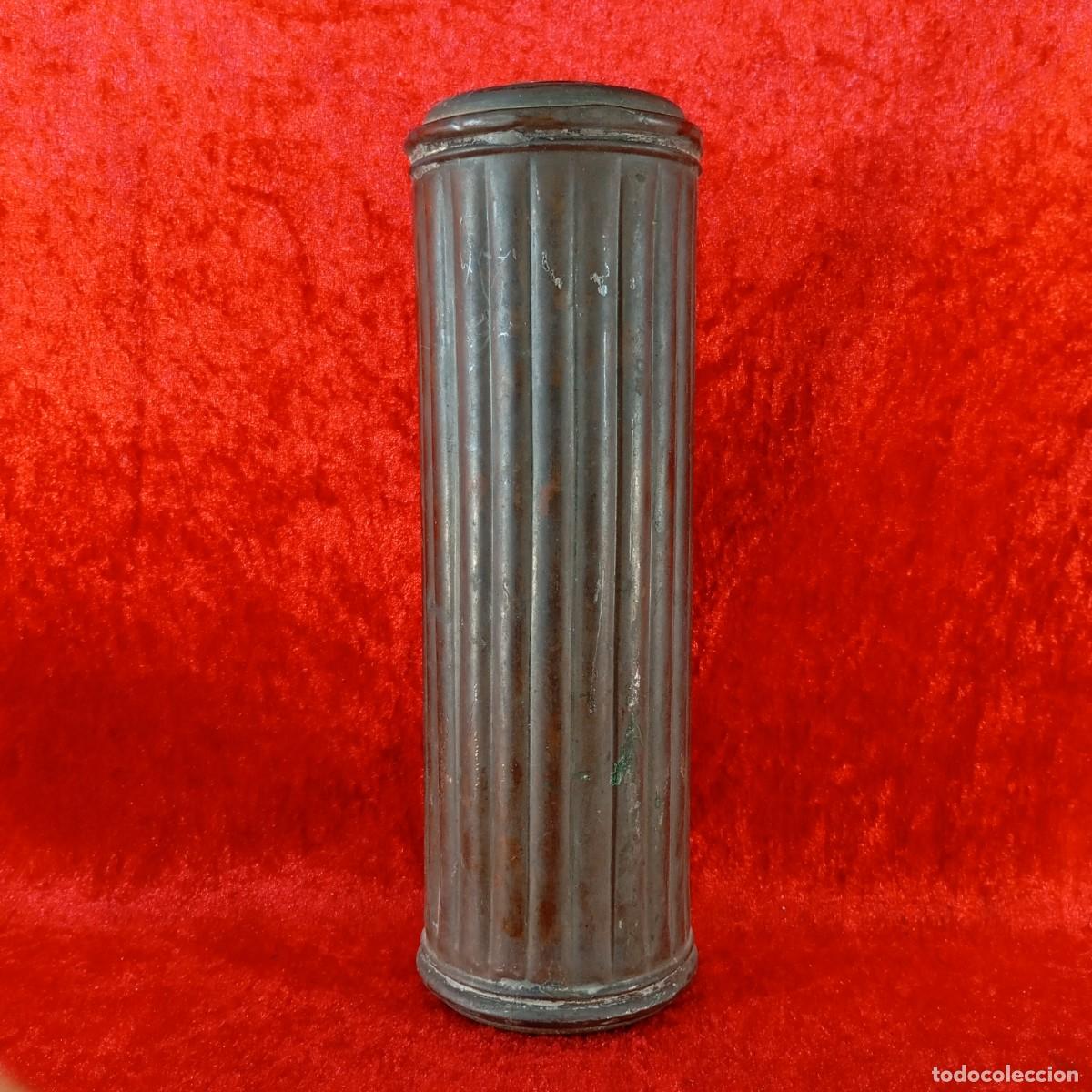 Militaria: ANTIGUO CARTUCHO DE M&Aacute;SCARA DE GAS - SEGUNDA GUERRA MUNDIAL - SIGLO XX - 27 CM DE ALTO