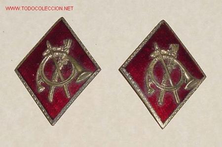 Militaria: ANTIGUOS ROMBOS DE UNIFORME - Foto 1