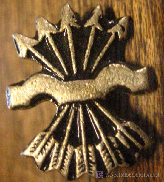 Militaria: Insignia de aguja de Falange, 15 cms - Foto 1