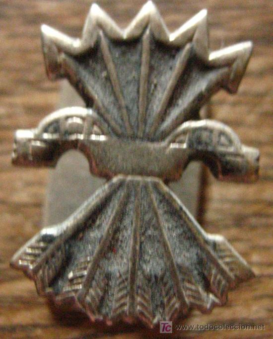 Militaria: insignia de ojal de la falange, numerada - Foto 1