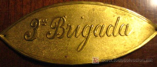 Militaria: Chapa  de la 3&ordf; Brigada , 125 cms - Foto 1