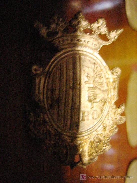 Militaria: Insignia de cuello o gorra P.O - Foto 1