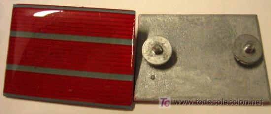 Militaria: Pareja de distintivos, de rosca - Foto 1