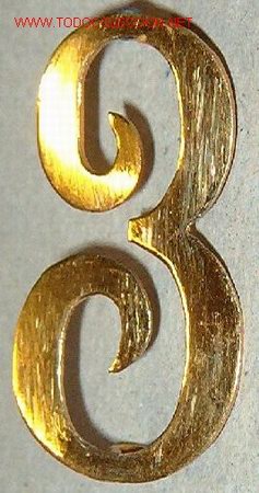 Militaria: N&ordm;3 plano,de 4 cms, dorado. - Foto 1