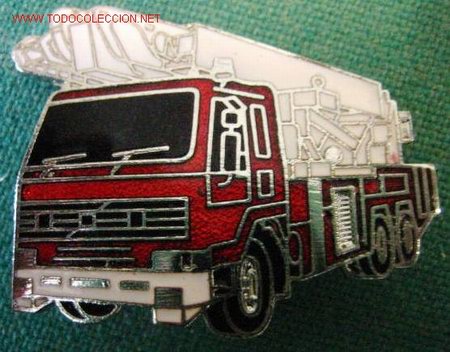 Militaria: Pin de cami&oacute;n de bomberos. - Foto 1