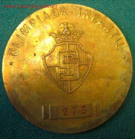 Militaria: Chapa Olimpiada infantil 1975 - Foto 1