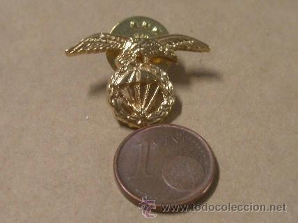 Militaria: Pin paracas - Foto 1