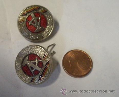 Militaria: Pareja de centros de cocarda - Foto 1
