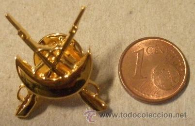 Militaria: Pin de regulares - Foto 1