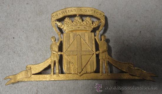 Militaria: Chapa de gorra, Charitas - Foto 1