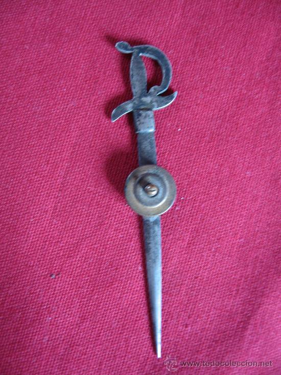 Militaria: INSIGNIA ESPADA - Foto 2