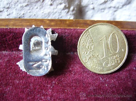 Militaria: Insignia numerada de la falange - Foto 2
