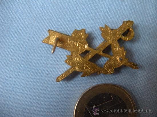 Militaria: INSIGNIA MILITAR DORADA ESPADA Y FLECHA - Foto 2