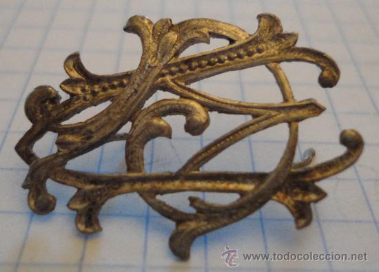 Militaria: insignia de 2.3 cms - Foto 1