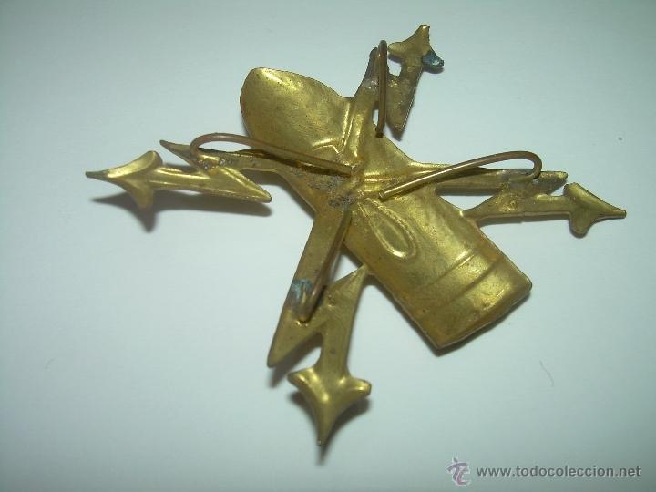 Militaria: ANTIGUA INSIGNIA DE LATON. - Foto 3