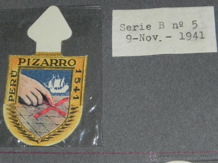 Militaria: EMBLEMA DE AUXILIO SOCIAL, SIN PRECIO, TAMA&Ntilde;O 2,5 X 5 CMS, SERIE B, NUMERO 5, 9 NOVIEMBRE DE 1941