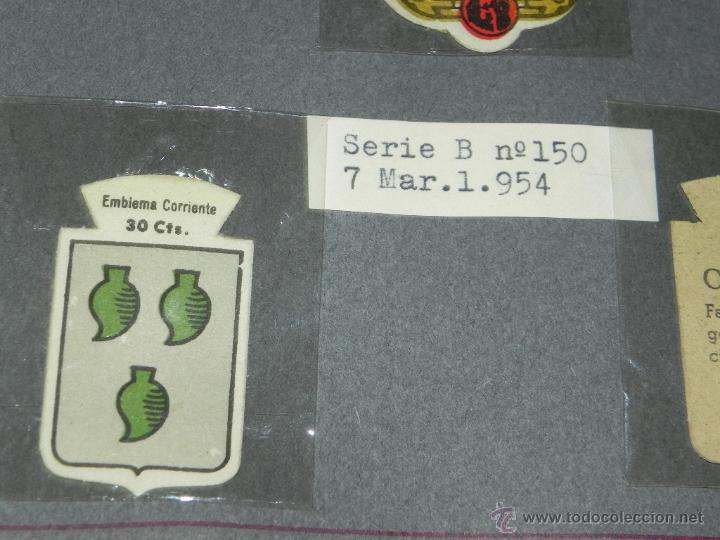 Militaria: EMBLEMA DE AUXILIO SOCIAL, PRECIO 30 CTS, TAMA&Ntilde;O 2,5 X 4 CMS, SERIE B, NUMERO 150, 7 MARZO DE 1954