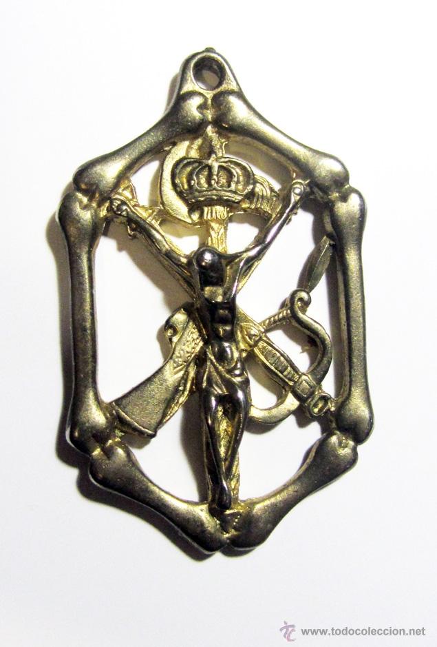 Militaria: HEBILLA DE CRUZ DE LA LEGION CON ASPA FORMADA POR BALLESTA. MOSQUETE Y HACHA